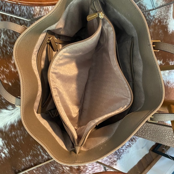 Michael Kors pebbled leather large jet set tote - Picture 5 of 8